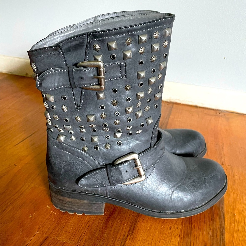 Moto style studded grey boots sz 8.5